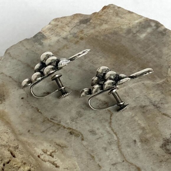 VTG Sterling Silver 925 Mexico Grapes Bunch Fruit Figural Screw Back Earrings - Picture 11 of 15